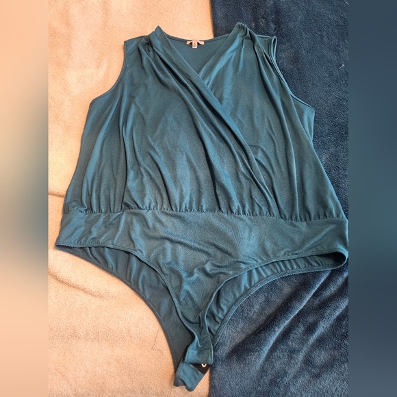 NWOT White Birch 2X Cross Over Body Suit - Picture 3 of 7